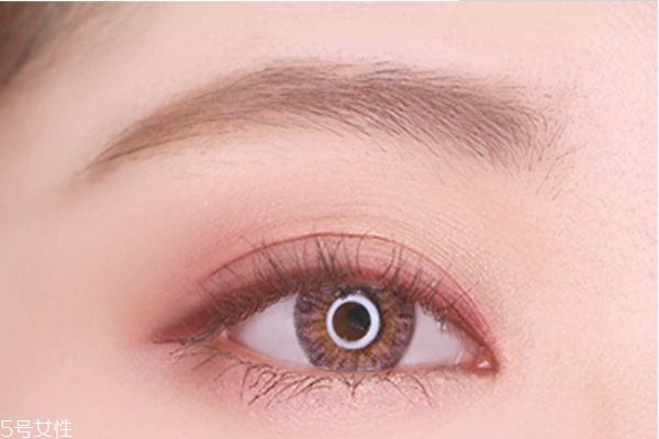 ��ʽҧ��ױ�Ļ��� ������Ůױ��